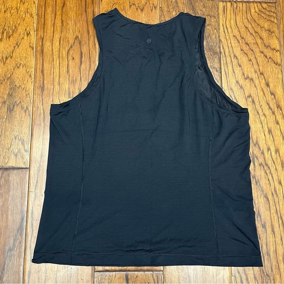 Lululemon men’s metal vent tech sleeveless shirt - Picture 2 of 3